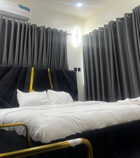 e56dc925-5c4b-4ee2-b8f6-7f1c7634094e